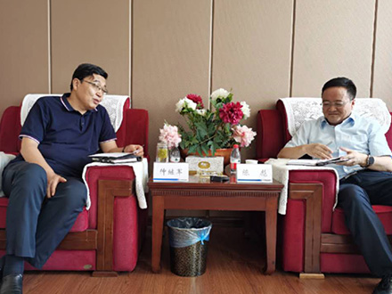 开云足球酒泉担保与多家金融机构进行工作交流